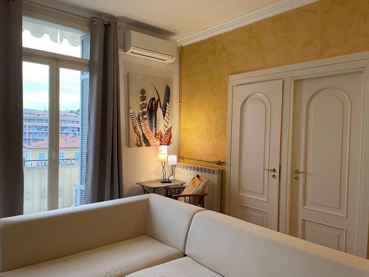 Menton Centre Vue Imprenable Sur Mer Et Jardin Bioves Exterior foto