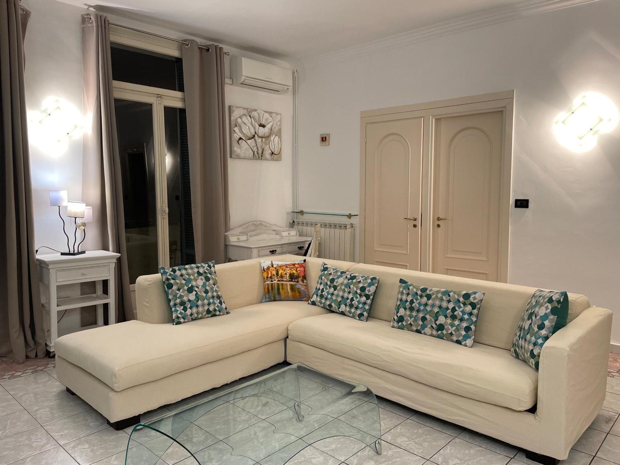 Menton Centre Vue Imprenable Sur Mer Et Jardin Bioves Exterior foto