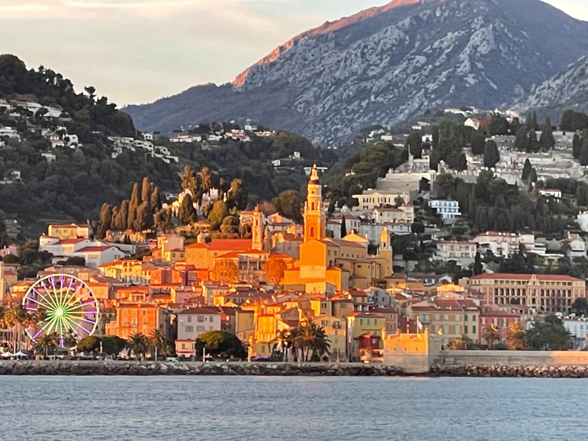 Menton Centre Vue Imprenable Sur Mer Et Jardin Bioves Exterior foto
