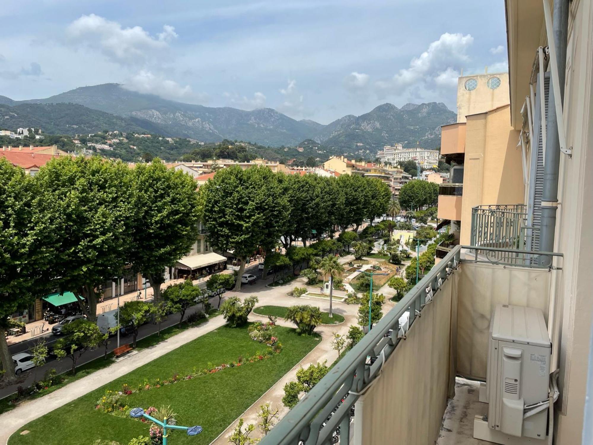Menton Centre Vue Imprenable Sur Mer Et Jardin Bioves Exterior foto
